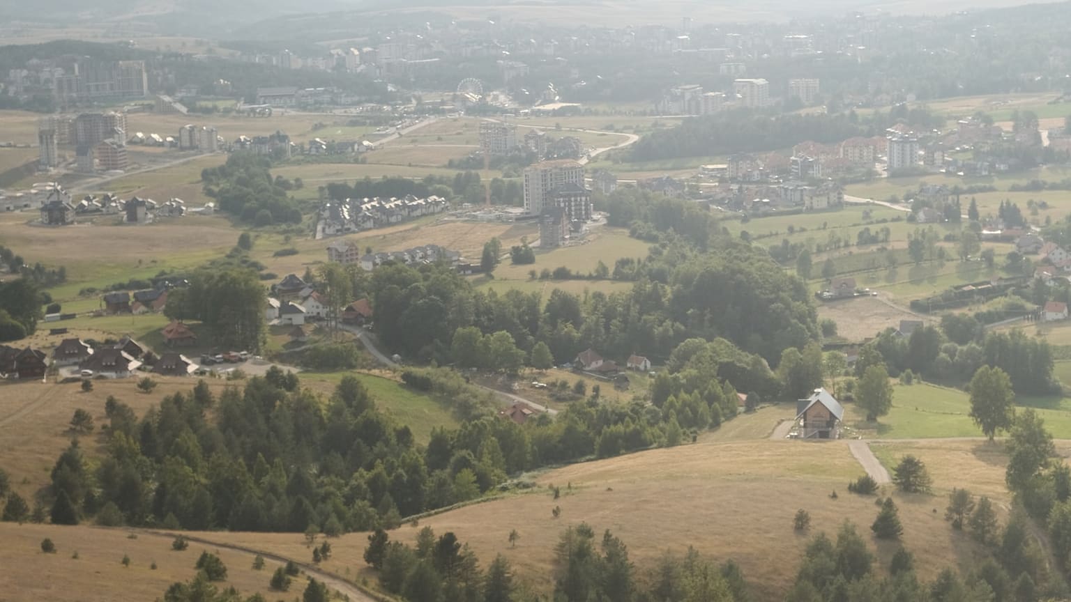 Pogled na naselja i prirodu Zlatibora